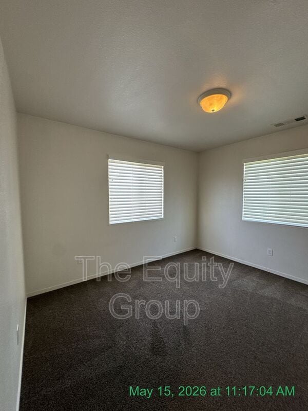 Building Photo - 2226 W Lark Ave