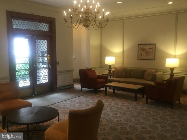 Building Photo - 3051 Idaho Ave NW