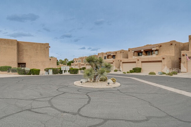 Building Photo - 13847 N Hamilton Dr