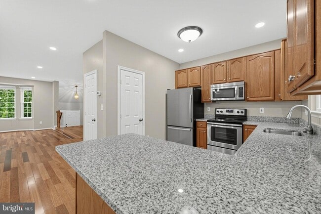 Building Photo - 21588 Bankbarn Terrace