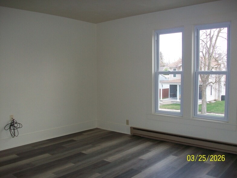 Building Photo - 408 S Walsh St