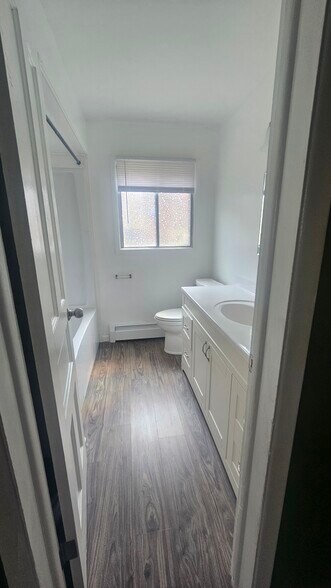 Building Photo - 2525 McKee Ave SW