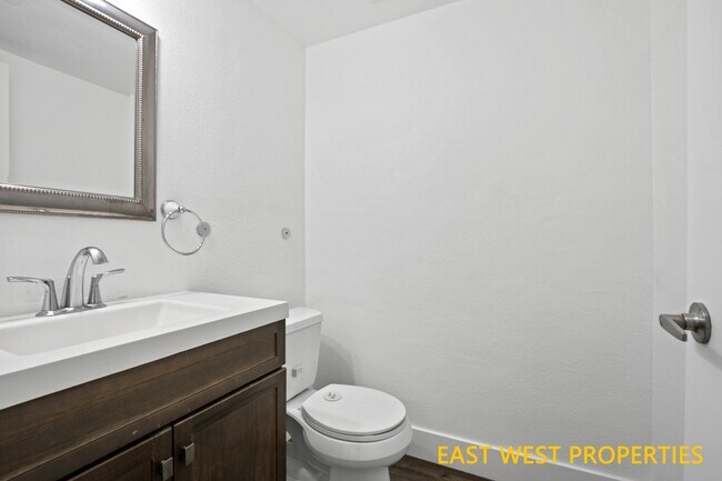 Building Photo - 22815 Leo Ln