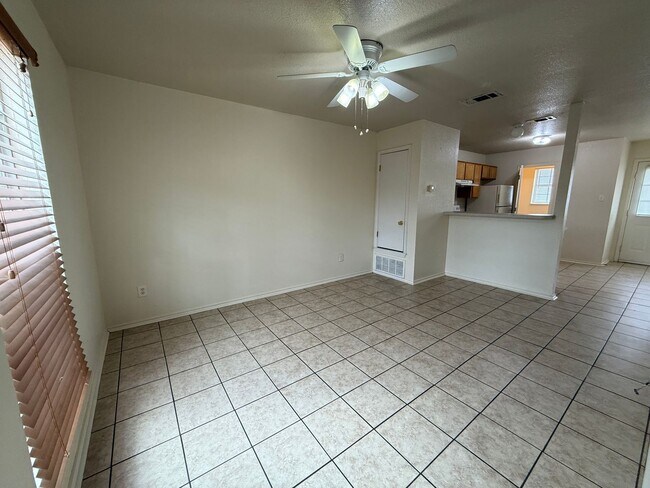 Building Photo - 4407 Abigail Dr