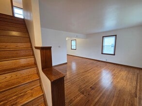 Building Photo - W 2nd St 1408-1410