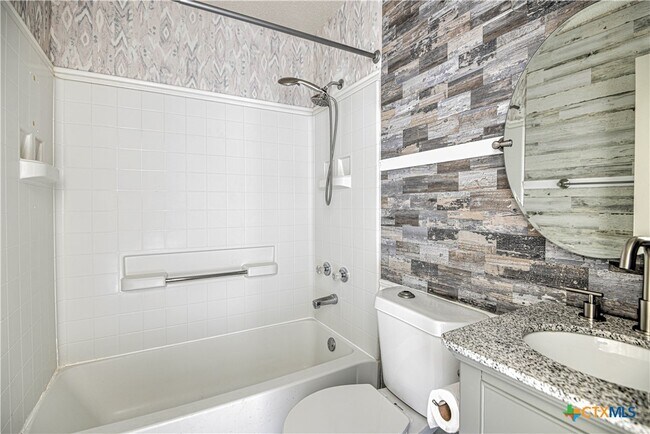 Building Photo - 3805 Riverrock Dr