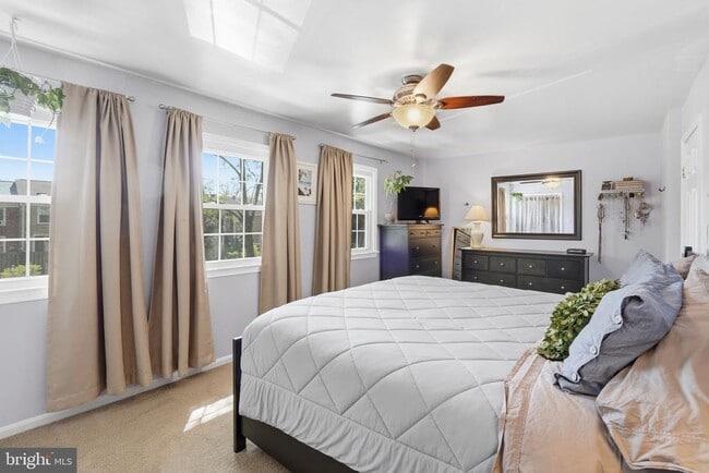 Building Photo - 9100 Omar Ct