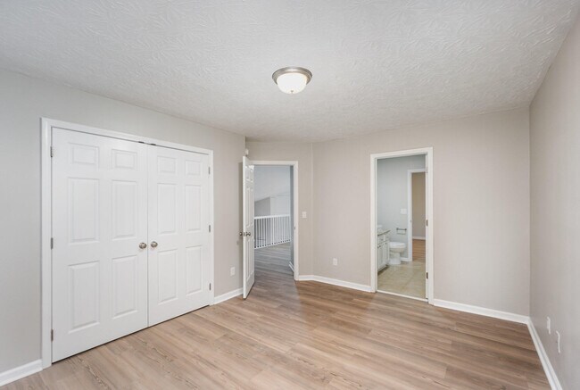 Building Photo - 533 Millpond Rd