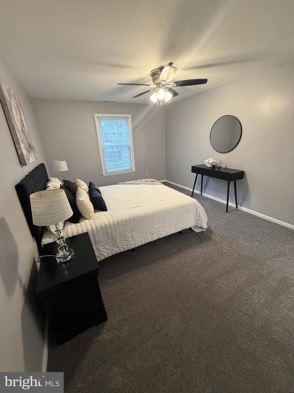 Building Photo - 102 Stonehurst Ct