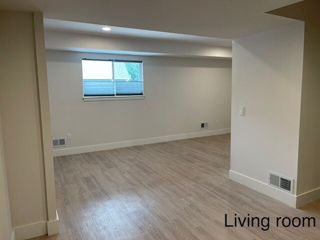 Building Photo - 3376 12 Mile Rd