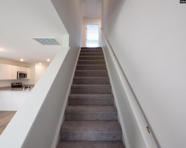 Building Photo - 433 Eclipse Ln