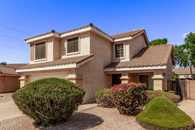 Building Photo - 3224 E Escuda Rd
