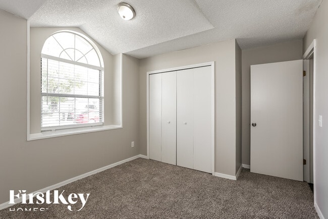 Building Photo - 6736 Newgate Cir E