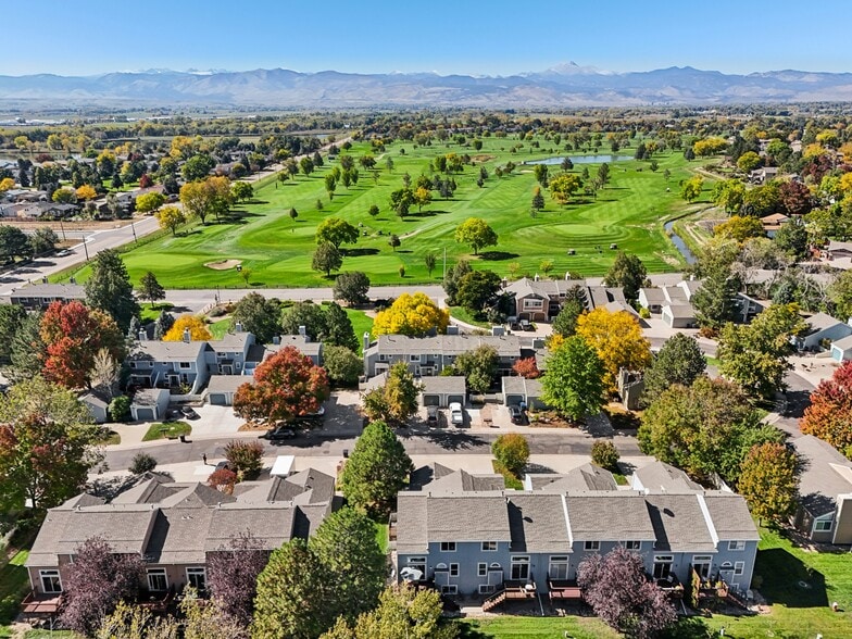 close proximity to the golf course - 941 Reynolds Farm Ln