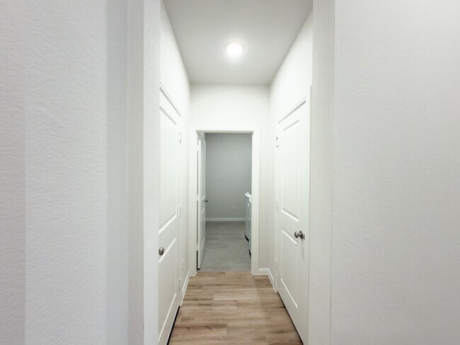 Building Photo - 42504 Rustico Rd