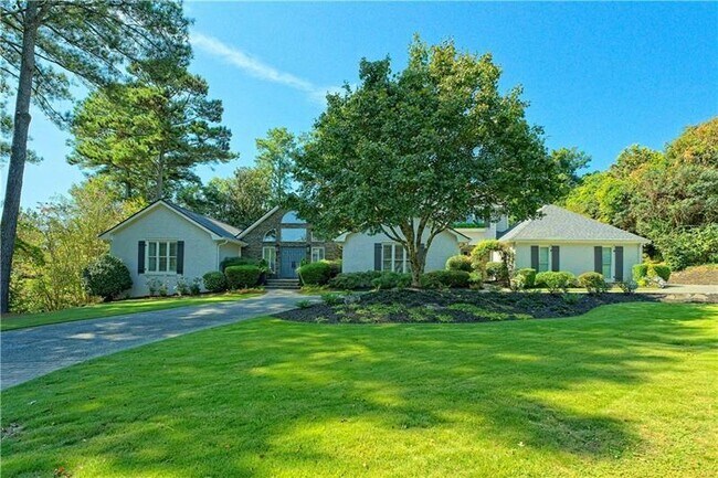 Building Photo - 345 Dogwood Trail