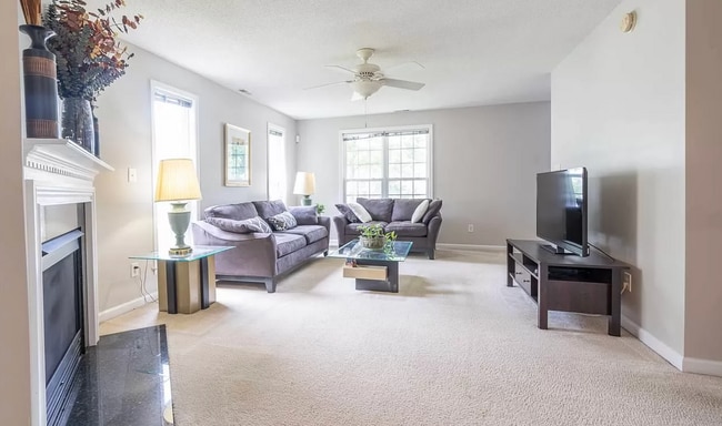 Building Photo - Beautiful 3 Bedroom in Hope Valley Farms