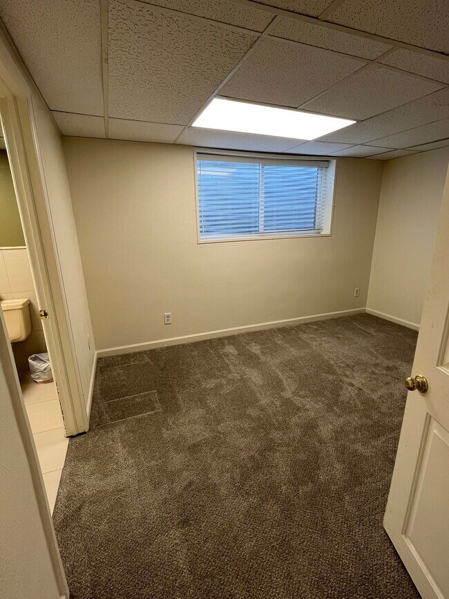 Building Photo - 10739 E Crestridge Cir