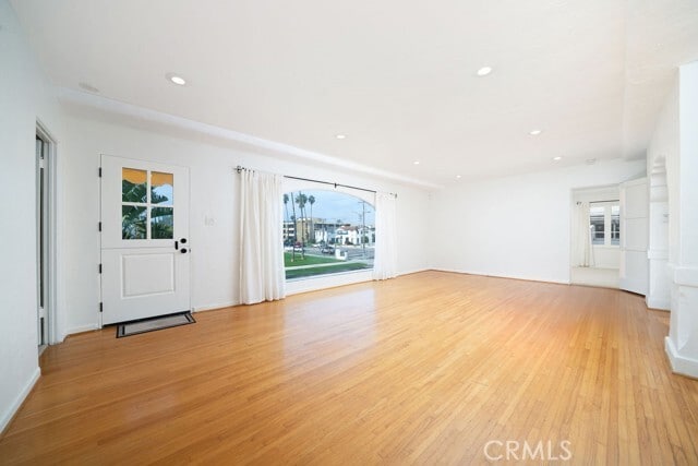 Building Photo - 8 S 36th Pl