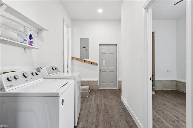Building Photo - Beautifully Renovated 3BR/2BA Home in Smithfield, VA - Move in Ready!