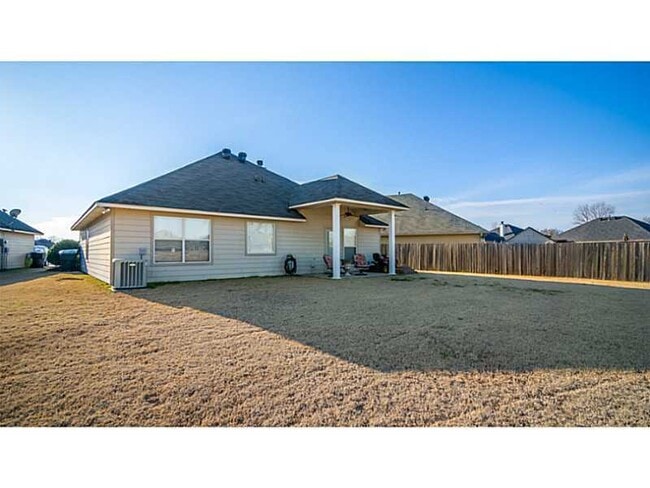Building Photo - 505 Gaston Cir