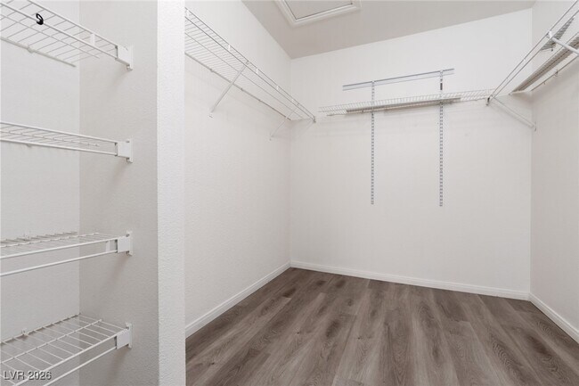 Building Photo - 7720 Secret Shore Dr