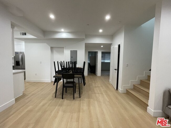 Building Photo - 1340 W 37th St