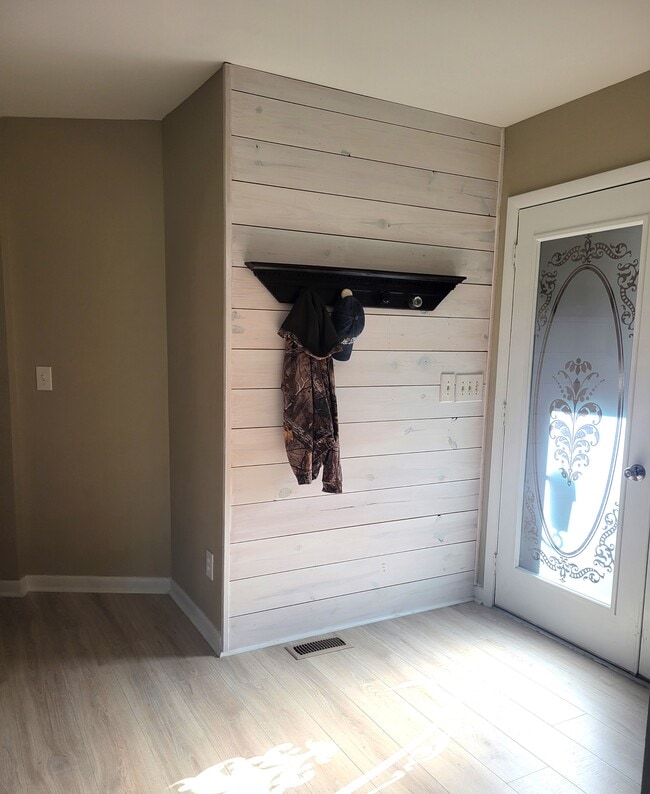 Building Photo - 166 Baltusrol Rd