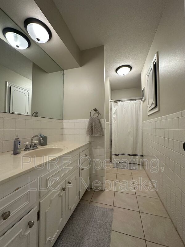 Building Photo - 12904 Marcy St