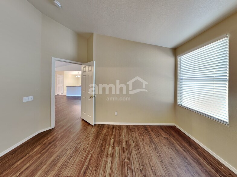 Building Photo - 8649 E Nido Ave