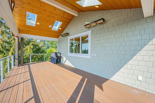 Building Photo - Captivating Rental Home perched above the ...