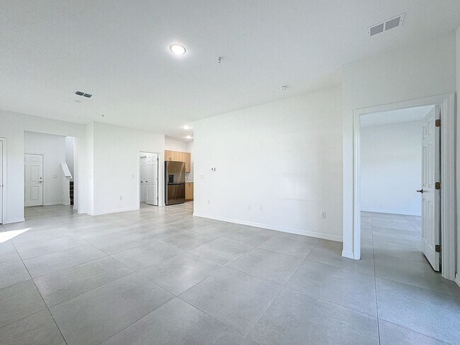 Building Photo - Townhouse For Lease in Saint Cloud