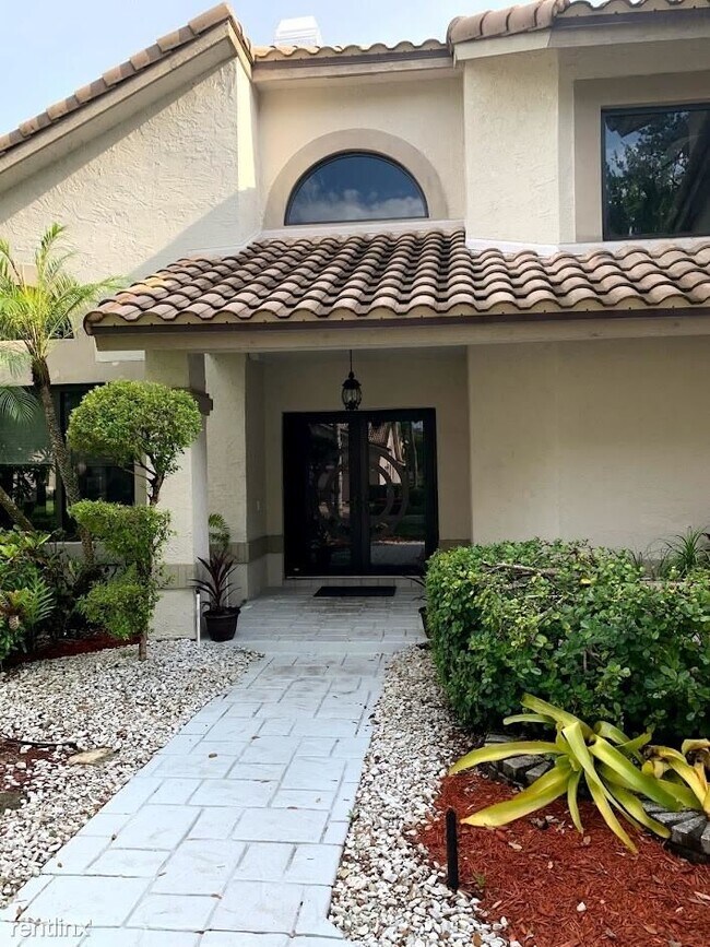 Building Photo - 4 br, 2.5 bath House - 10334 NW 6th Ct