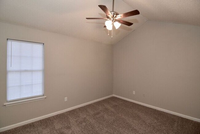 Building Photo - 2 Bed/1.5 Bath North Augusta Townhome