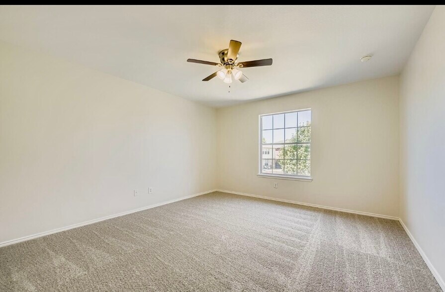 Building Photo - 8012 Wyoming Dr