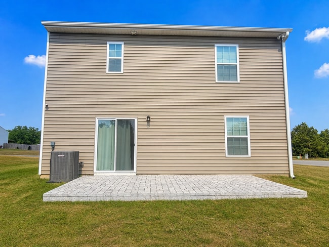 Building Photo - Wonderful Five Bedroom Home Located in a Cozy Neighborhood!