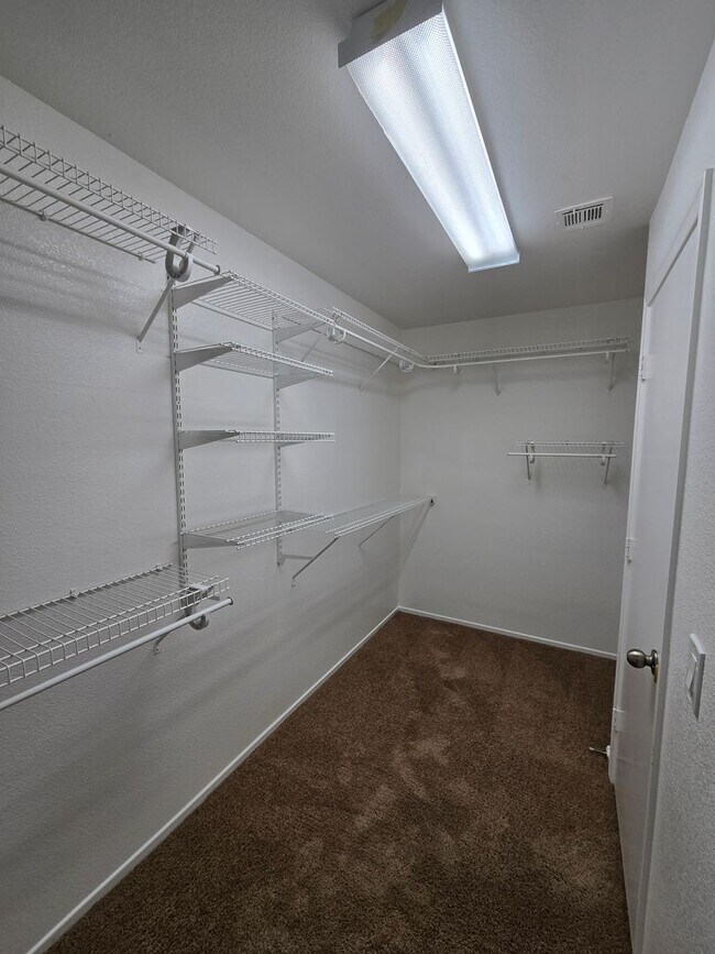 Building Photo - A Stunning 4 Bedroom Home in South West La...