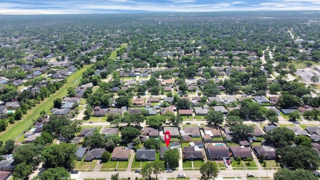 Building Photo - 11310 Sagewind Dr