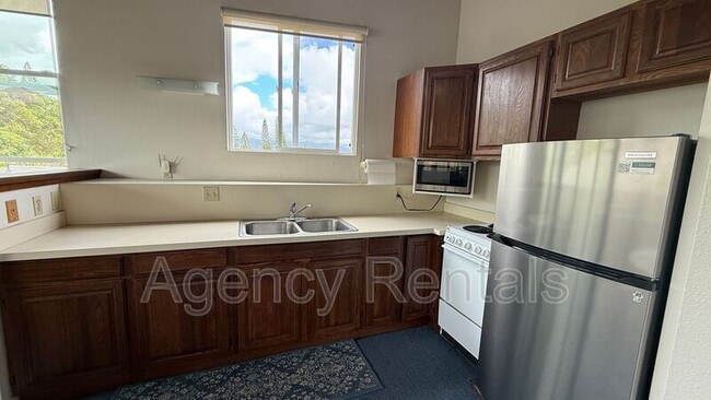 Building Photo - 427 Paumakua Pl