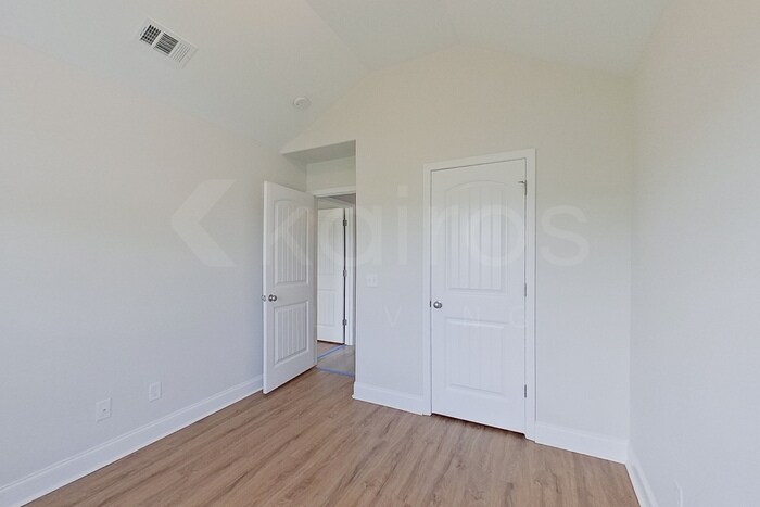 Building Photo - 223 Western Red Cedar Dr