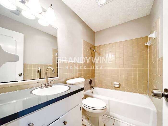 Building Photo - 1306 Duane St