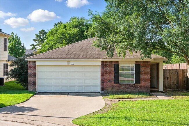 Primary Photo - 706 Silver Cliff Ln
