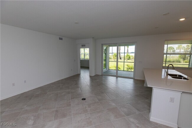 Building Photo - 16524 Kingwood Ln