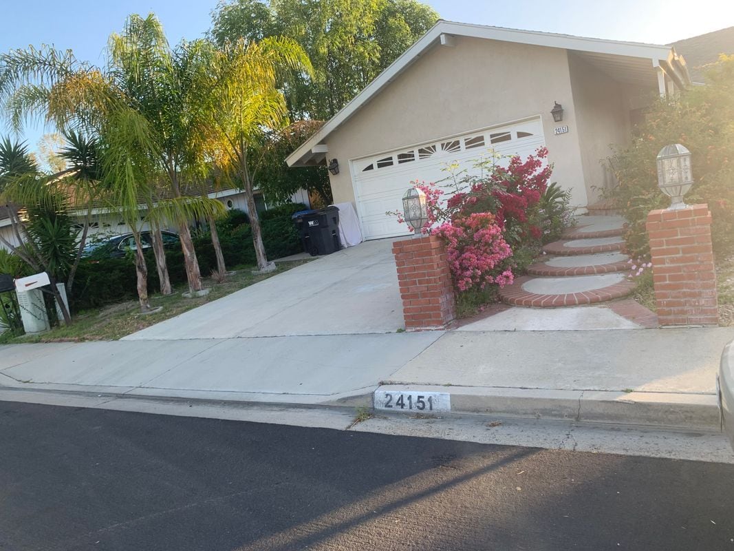Building Photo - 24151 El Tiradore Cir
