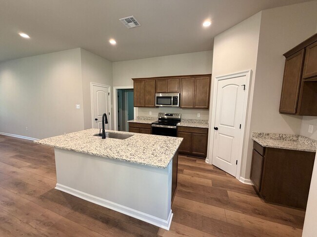 Building Photo - 302 Babineaux Ln