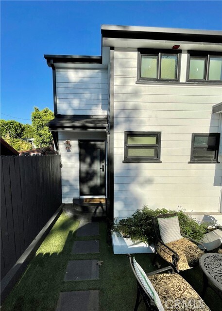 Building Photo - 4408 Beck Ave