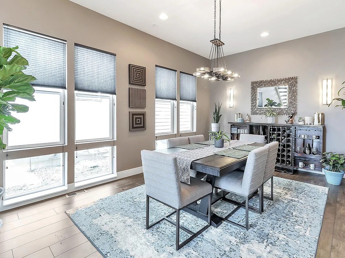 Building Photo - 1962 W 67th Pl