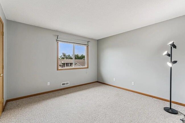 Building Photo - 3252 Dodd Ln