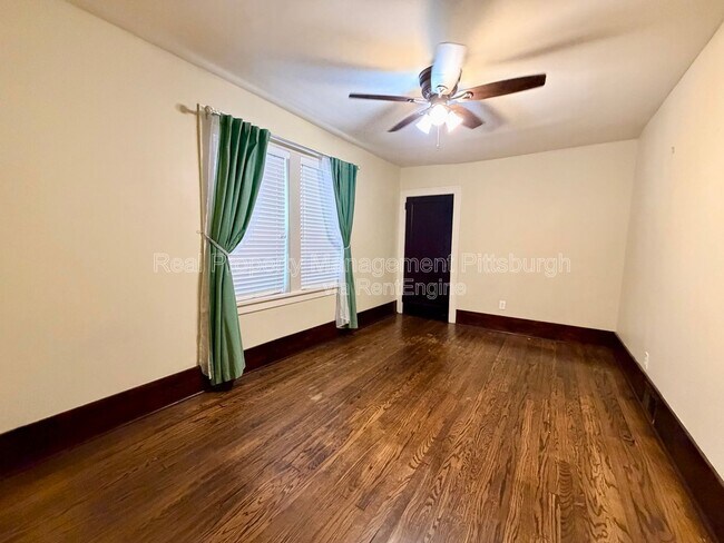 Building Photo - 1818 Kleber St