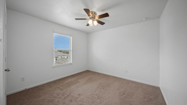Building Photo - Beautiful 4-bedroom home in the sought-after Lake Conroe Hills community!
